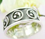 Sterling silver ring with YIN YANG pattern