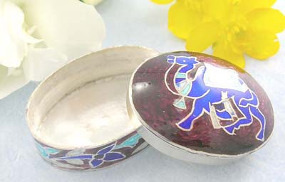 Silver high polished silver jewelry  catalog sterling silver Camel pill box with sparkle color        