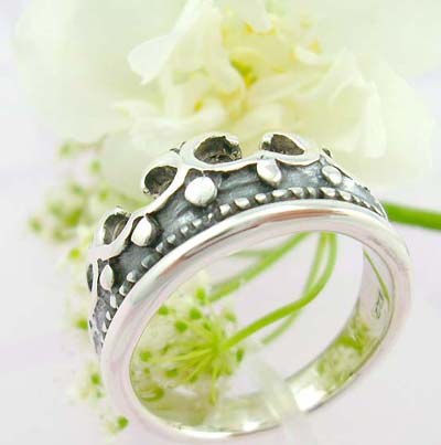 online tongue ring store sterling silver ring with crown shape and marcasites design   