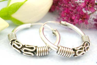 Discount internet shopping gift jewellery for woman sterling silver earring hoop with silver ball and wire wrap design 